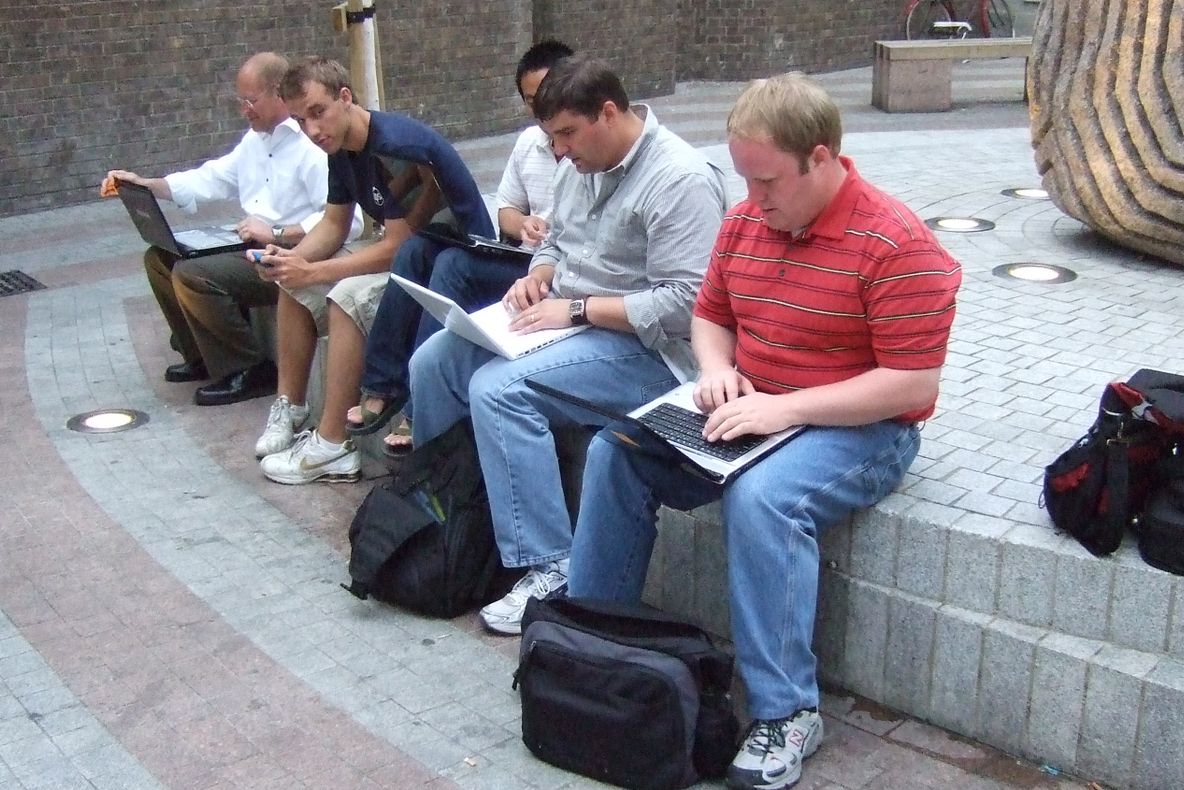 Internet wireless, gratuit, într-un oraş din Arad