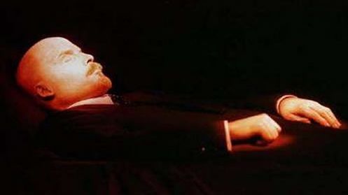 Partidul lui Putin ameninţă că îl va înmormânta pe Lenin