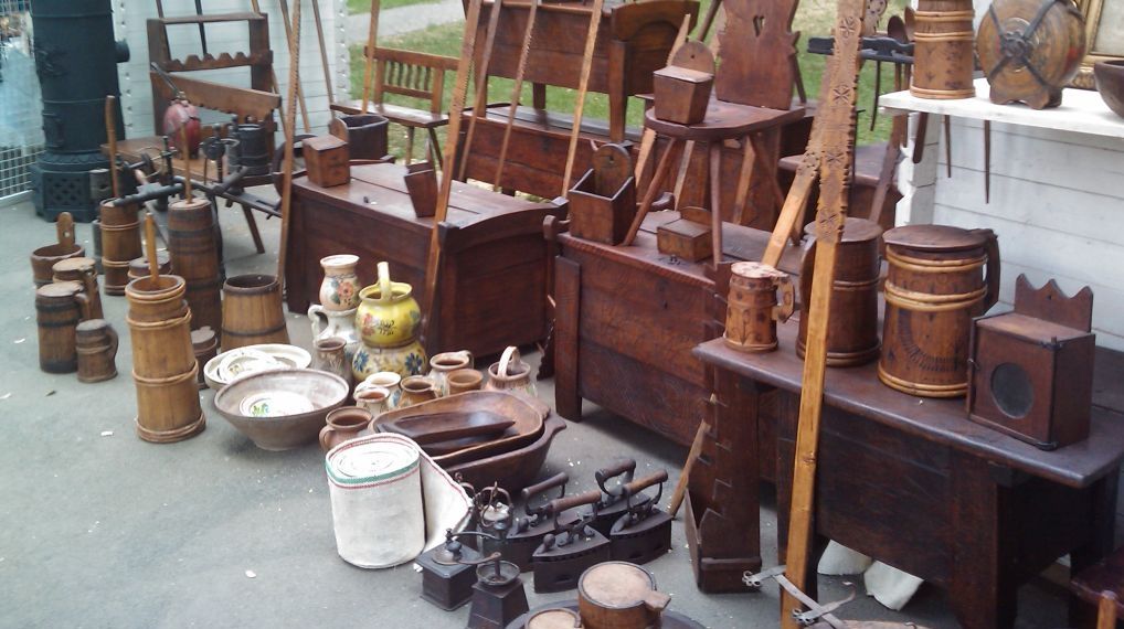 Artă veche, produse bio şi animaţie pentru copii la Târgul de antichităţi şi produse meşteşugăreşti din Parcul Kiseleff