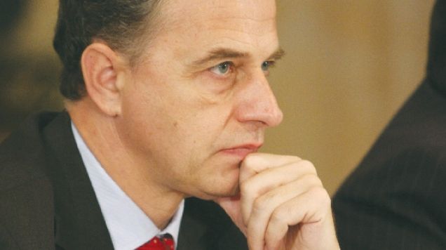 Geoană spune că va declanşa procedurile pentru modificarea Constituţiei dacă va fi ales preşedinte