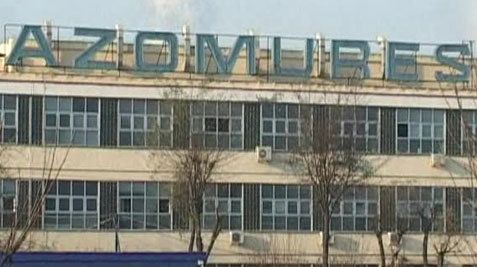 Doi muncitori de la combinatul chimic Azomureş au ajuns la spital după ce s-au intoxicat cu gaz 