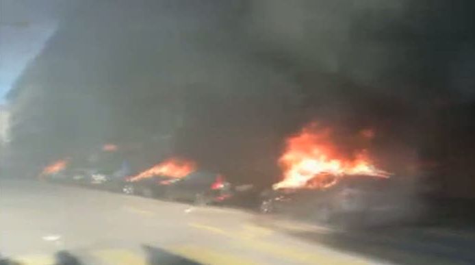 Proteste violente la Geneva unde manifestanţii au incendiat maşini