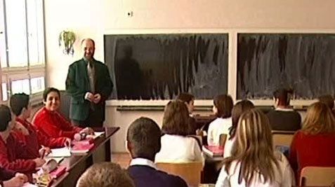 Cadrele didactice din Arad refuză să semneze pentru intrarea în concediu fără plată 