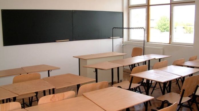 La Braşov, profesorii au cerut liber, luni, pentru a-şi prelungi minivacanţa de 1 Decembrie