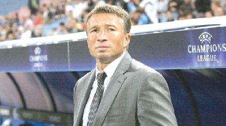 Dan Petrescu vrea să antreneze naţionala Scoţiei
