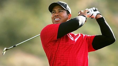 Tiger Woods, rănit într-un accident de maşină