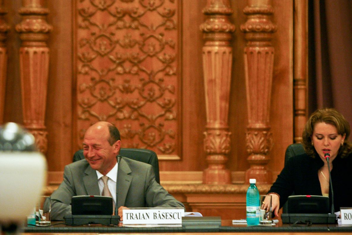 Roberta Anastase: Şansele ca referendumul să fie aplicat sunt nule, dacă Geoană devine preşedinte