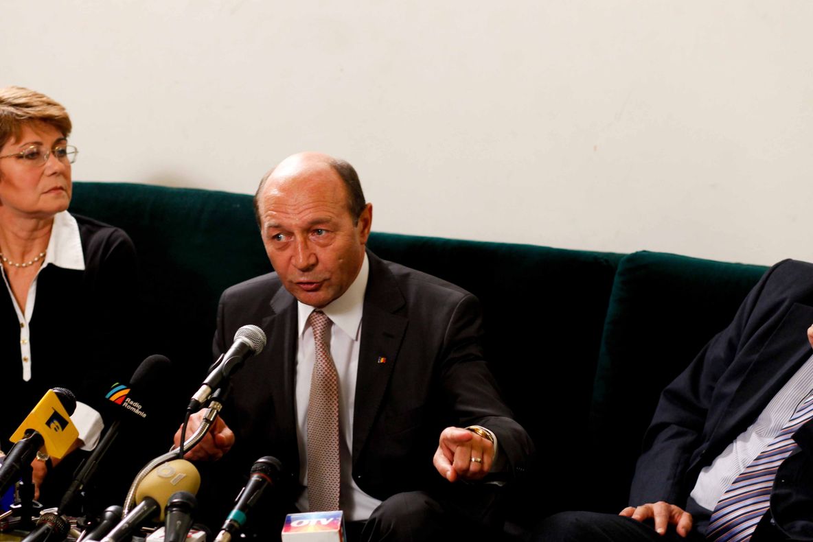 Traian Băsescu: Politicienii nu pot ignora rezultatul referendumului