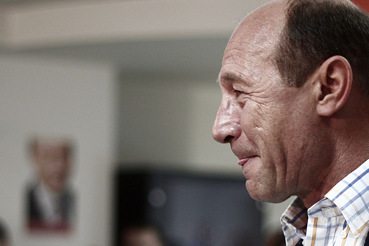 Băsescu: Nu se mută voturile o dată cu alianţele politice