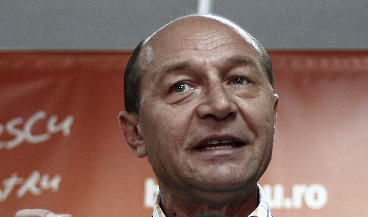 Băsescu: Presa dă impresia că Geoană este cel bun, iar Băsescu este cel care trebuie să plece