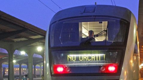 Mai multe trenuri vor fi anulate sau suplimentate, cu ocazia zilei de 1 Decembrie