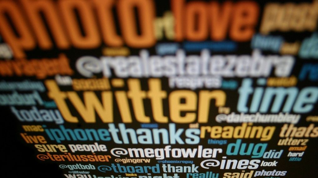 Twitter va face bani din conturi de business plătite