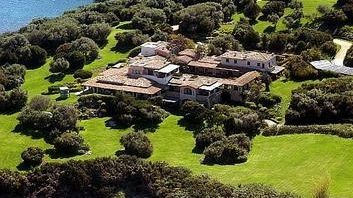 Berlusconi îşi vinde vila din Sardinia, pentru 450 de milioane de euro