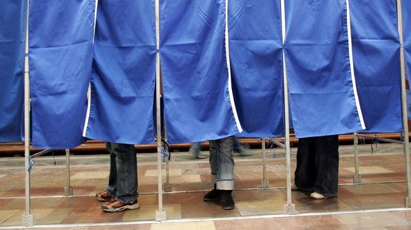 Call-center-ul VOX PUBLICA: Geoană - la 50 de lei, Băsescu - la 10 lei