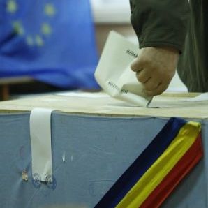 Primii alegători braşoveni au votat la ora şapte fix