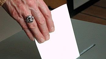 A început votul în străinătate. Primul alegător: o profesoară de chimie din Noua Zeelandă