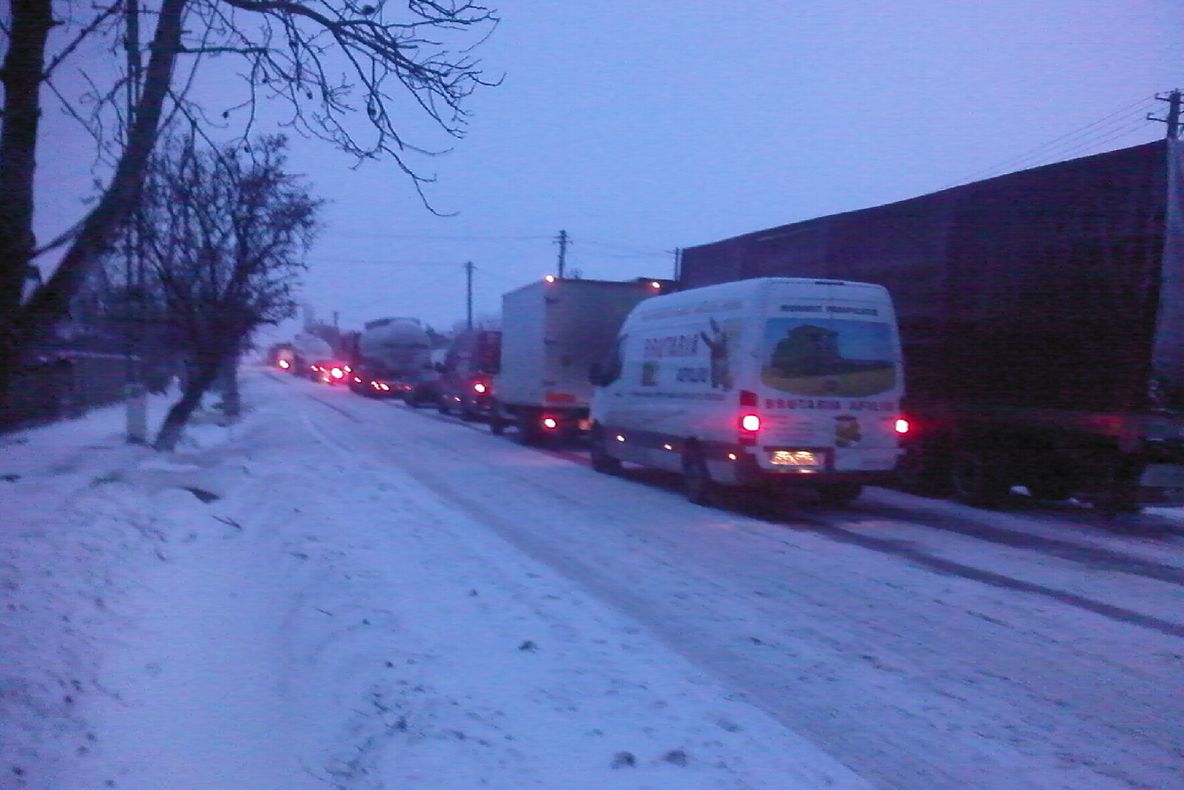 Trafic blocat pe DN2