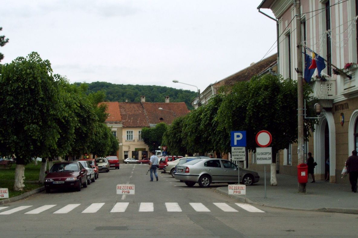 Prime de Crăciun de peste 250.000 de lei pentru funcţionarii publici din Primăria Bistriţa