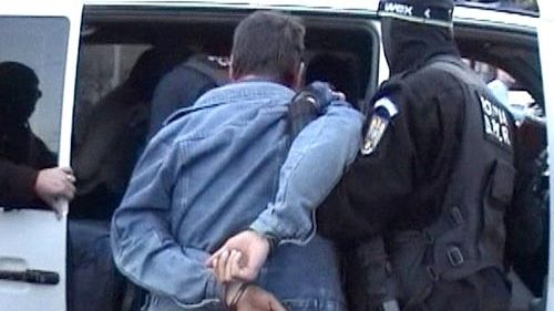 Un bărbat arestat la Arad după ce a făcut sex oral cu o fetiţă de patru ani