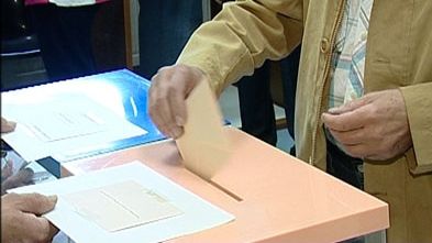 Român din Italia: Şi Hitler dacă era pe buletinul de vot, puneam ştampila pe el, numai comuniştii să nu fie