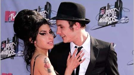 Amy Winehouse, din nou mireasa lui Blake Filder-Civil