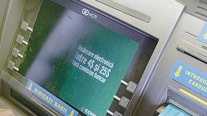 Unităţile Raiffeisen Bank şi CEC vor fi închise pe 25-26 decembrie şi 1-2 ianuarie 