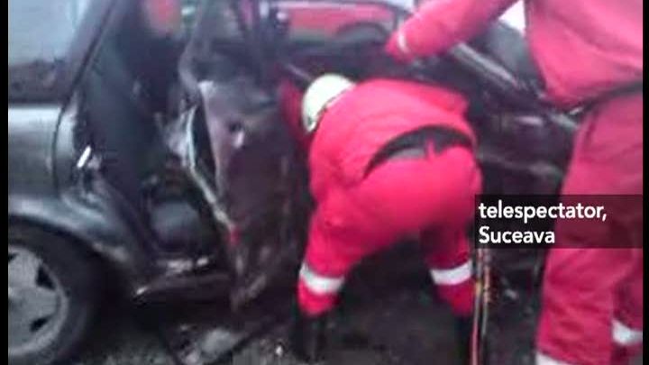 O adolescentă a murit şi alte trei persoane au fost grav rănite în urma unui accident, în judeţul Suceava