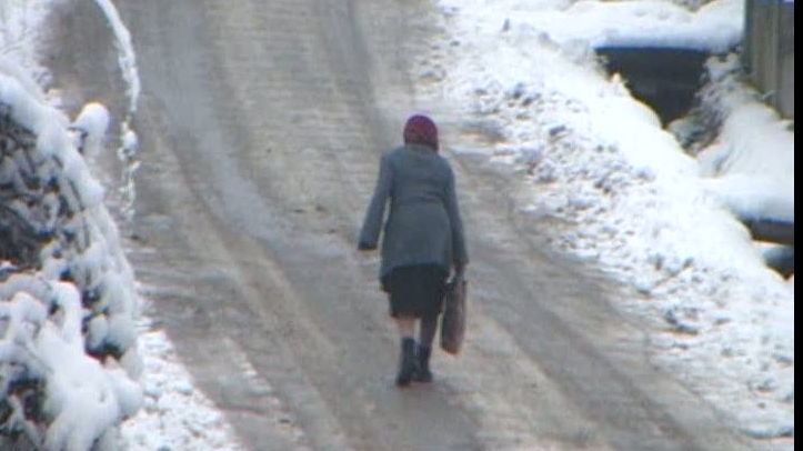 În judeţul Vâlcea, 15 localităţi nu au curent electric de peste 48 de ore