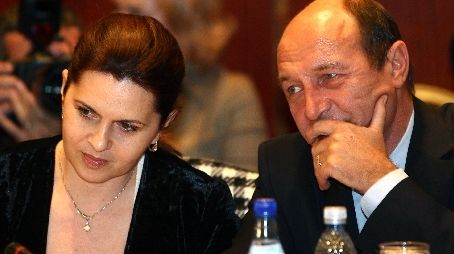 Băsescu: Adriana Săftoiu a ţinut foarte mult ca soţul ei să fie şef de serviciu secret