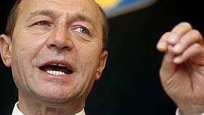 Băsescu despre dezbaterea de joi: Dacă aş fi continuat, Geoană se prăbuşea