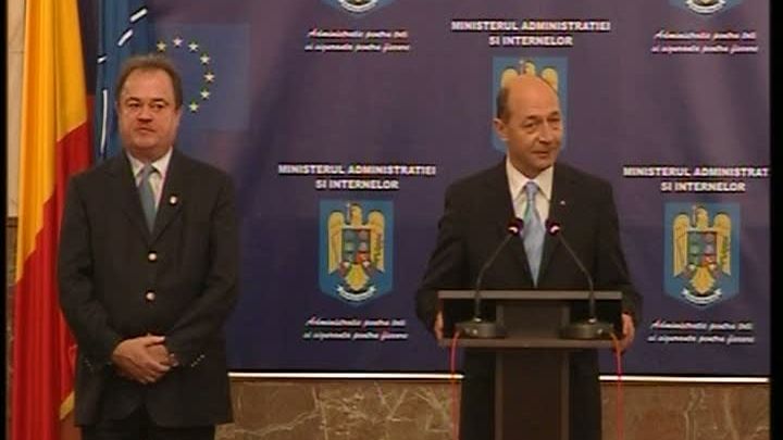 Traian Băsescu părea că ştie de recuperarea armelor de la Ciorogârla înainte de anunţul oficial