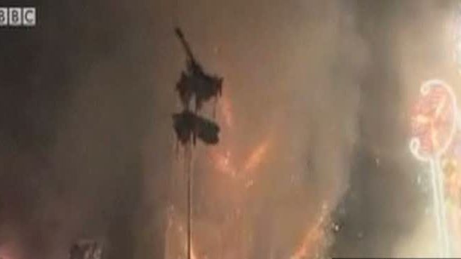 Sărbătoare inedită de Crăciun într-un orăşel din Cuba: localnicii se bat cu artificii