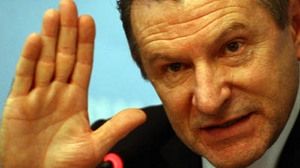 Berceanu promite 100 de kilometri de autostradă finalizaţi în 2010