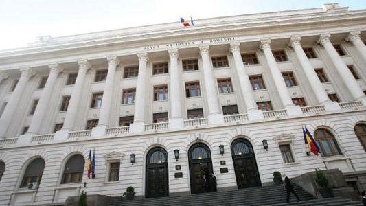 BNR: Nu putem ieşi din recesiune cu măsuri de stimulare de tip american 