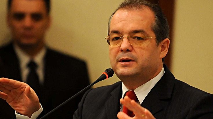 Boc explică de ce nu i-a mai pus miniştri pe Bogdan Aurescu, pe Orest Onofrei şi pe Cătălin Croitoru