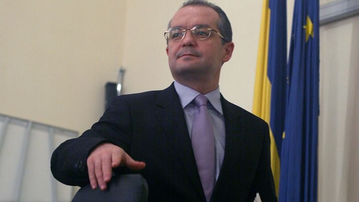 Boc despre \"Flacăra violetă\" a lui Hrebenciuc: Îi las să creadă orice. E bine ca adversarii să fie ocupaţi