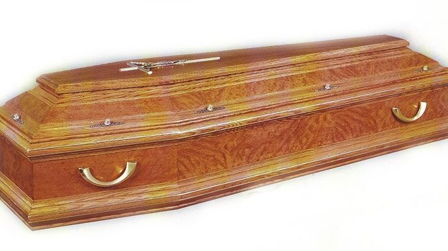 Români arestaţi, după ce au furat cadavrul unui miliardar din Austria şi au cerut recompensă