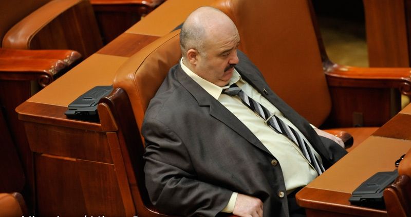 Cătălin Voicu (PSD): Mi s-au fluturat cătuşele şi mi s-a spus că dacă mă opun, sunt arestat