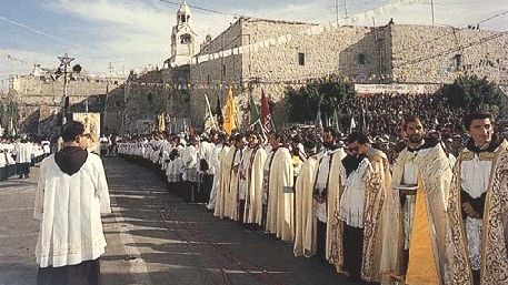 La Betleem au început manifestările de Crăciun cu o paradă pe străzi
