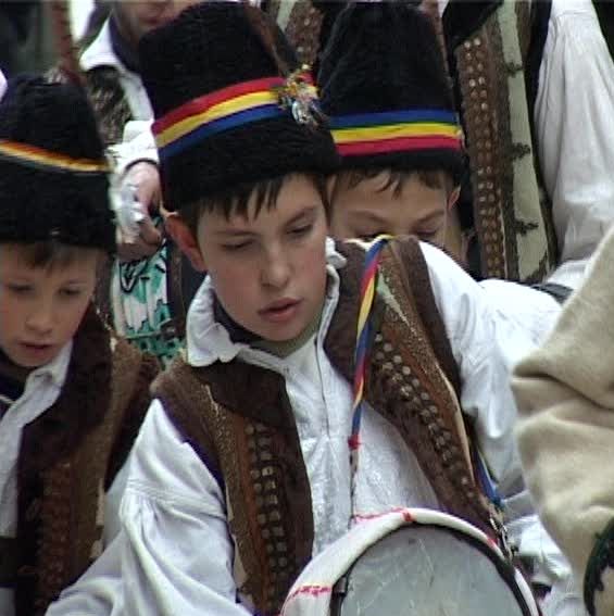 Sute de colindători au invadat marţi Timişoara