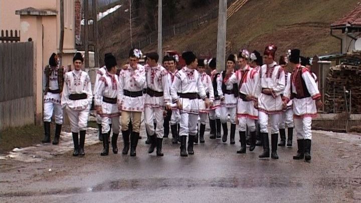 De Crăciun, în comuna braşoveană Holbav, se cântă un colind vechi de 100 de ani