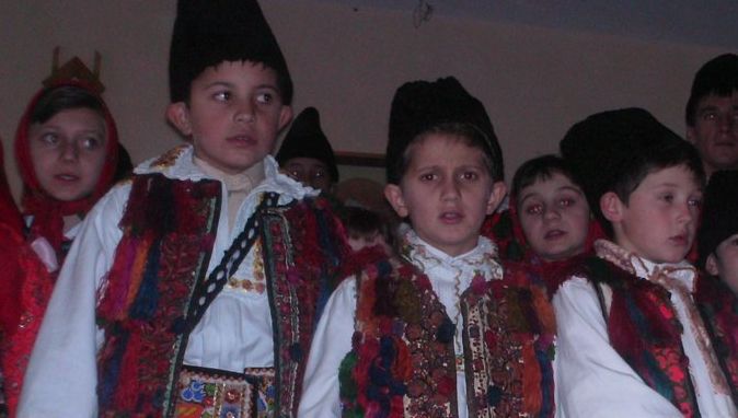 Colindătorii au trecut pe la prefectura Bistriţa-Năsăud 