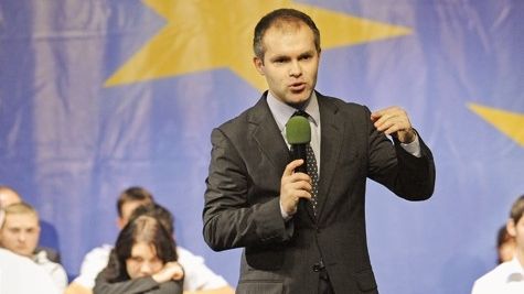  Ministrul Educaţiei: Nimeni nu va fi afectat de reducerile din învăţământ până la 31 august 2010