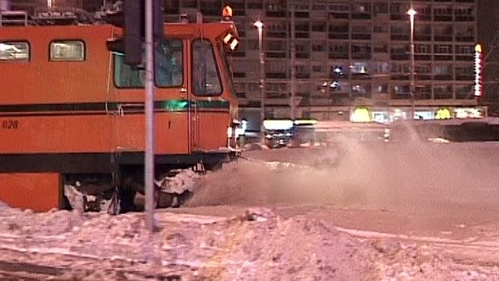 Mobilizare exemplară a autorităţilor pentru deszăpezirea drumurilor din Capitală