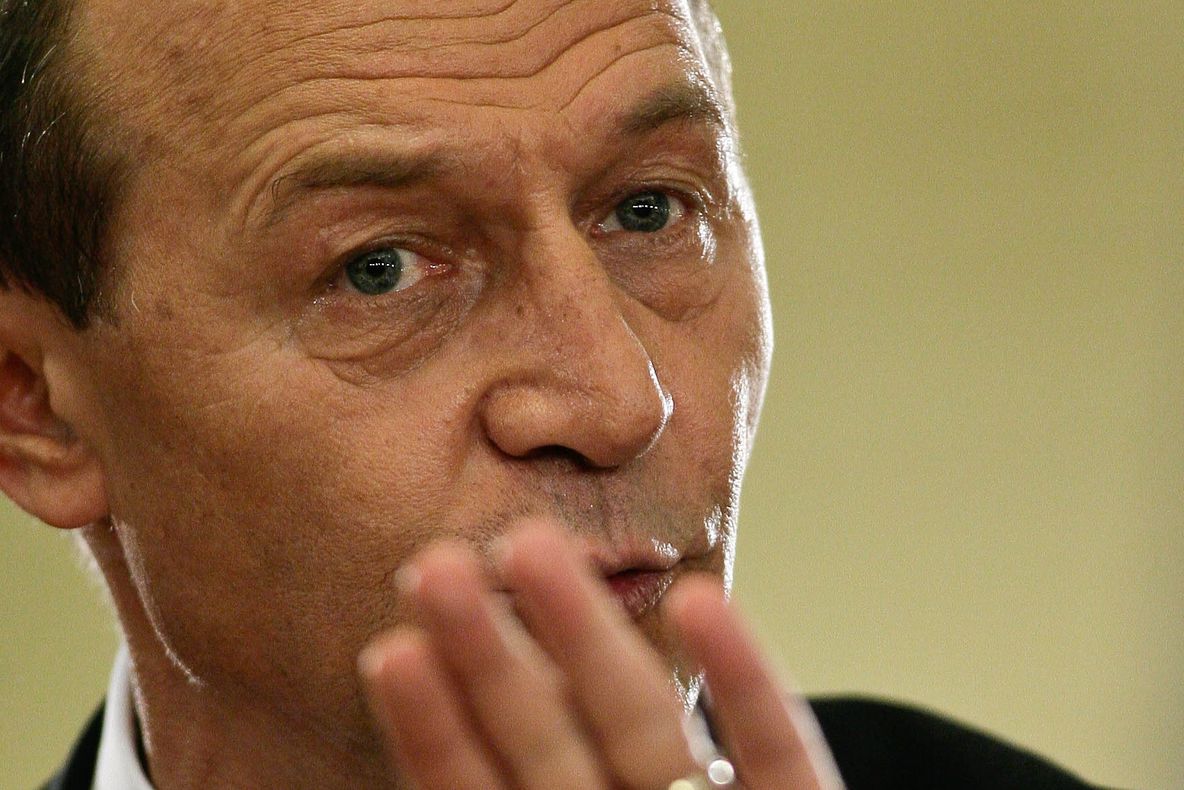 Băsescu: Am o casetă cu Mircea Geoană, i-am spus staff-ului meu că dacă o dă, îmi retrag candidatura!