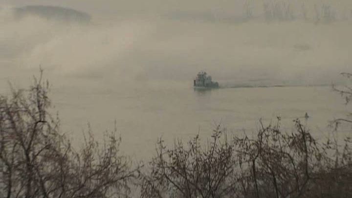O pătură de aburi s-a format deasupra Dunării. VEZI VIDEO