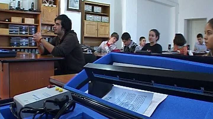 Viitorul preşedinte ar trebui să fie \"om simplu care gândeşte totul înainte şi nu se exprimă până nu găseşte soluţia corectă\"