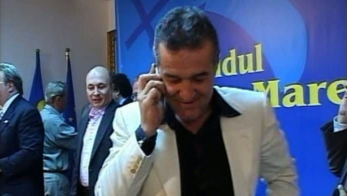 Topuri 2009 - Cei mai bine îmbrăcaţi politicieni. VEZI VIDEO