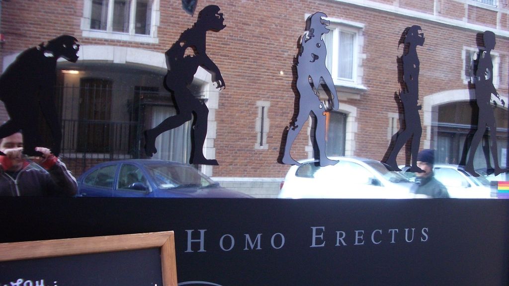 Strămoşii oamenilor aveau bucătării şi dormitoare