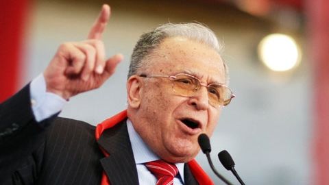 Iliescu: Când pierzi, iei bătălia de la capăt; numai laşii cedează